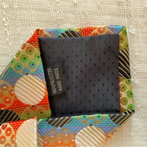 Men’s Accessories tie, hankerchief and cuff link set - Picture 7 of 8